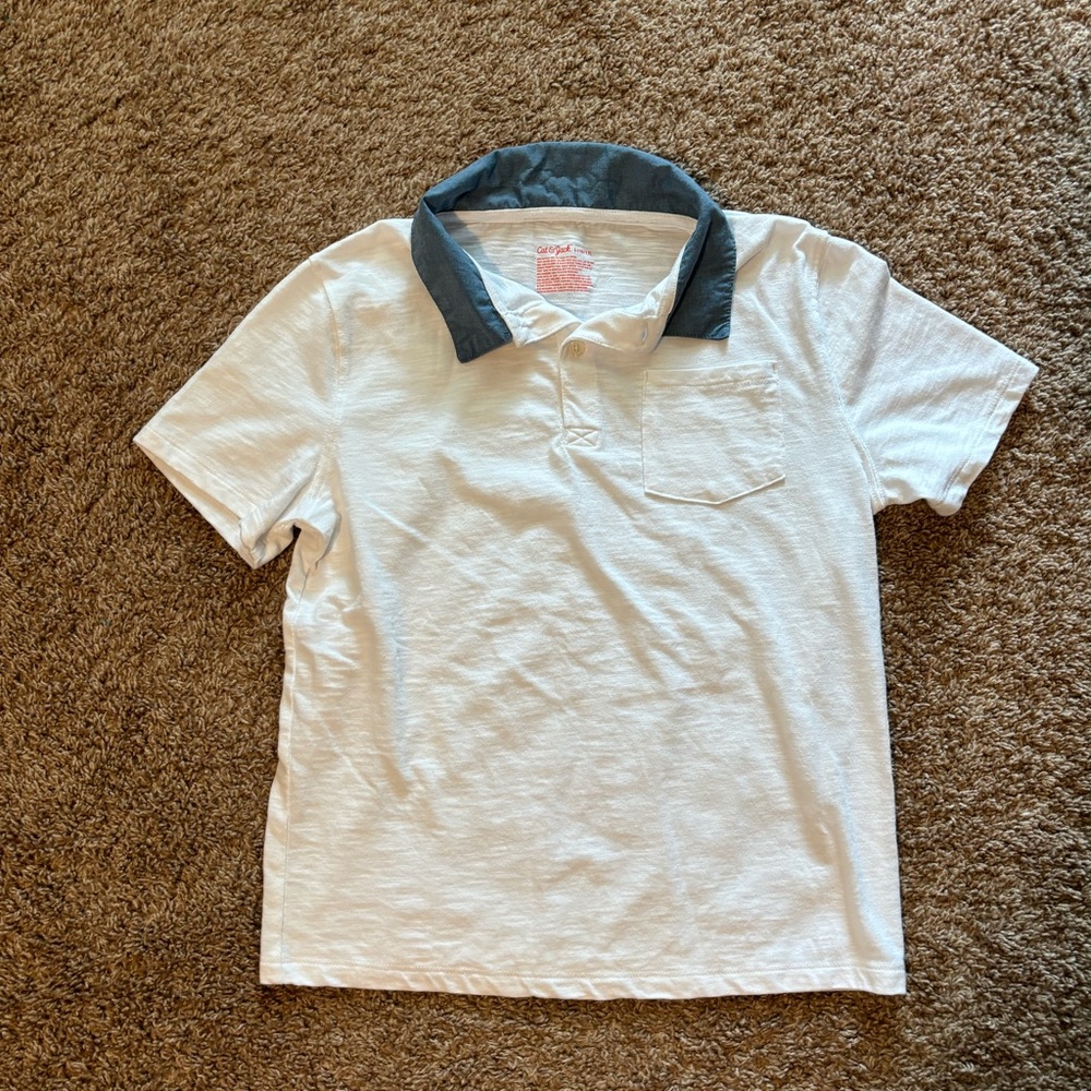Boy’s Cat and Jack Short Sleeve Polo White with Blue Collar Size L (10-12)
